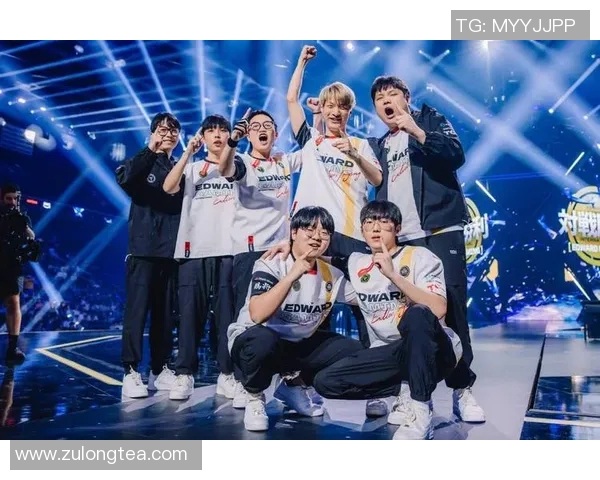 EDG战队在电竞比分挑战者杯中以70分稳居积分榜首位